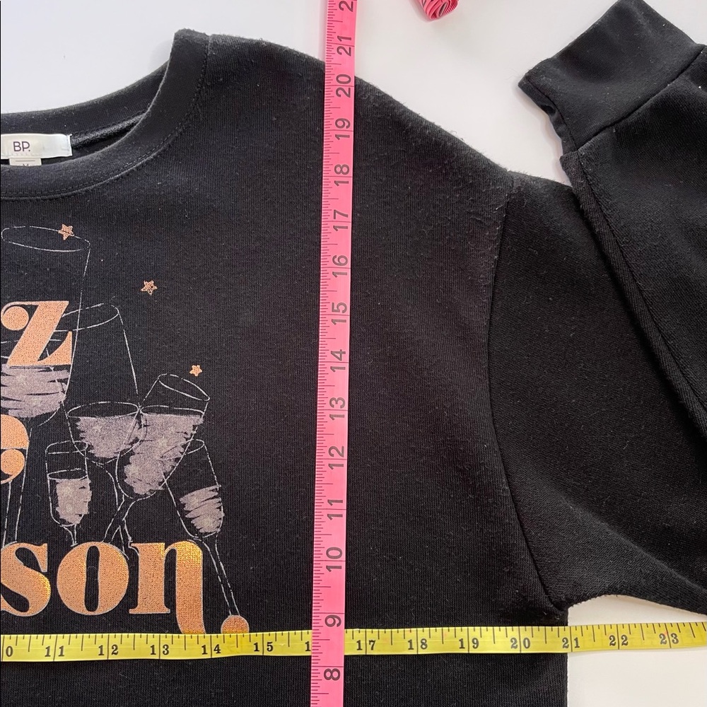 HP! BP. Fizz The Season Raw Hem Sweatshirt Women’s Size Medium - Picture 7 of 11